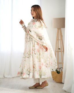 White Soft Organza Silk Fabric Fully Flair Kali Pattern And Canvas Patta Anarkali Suit