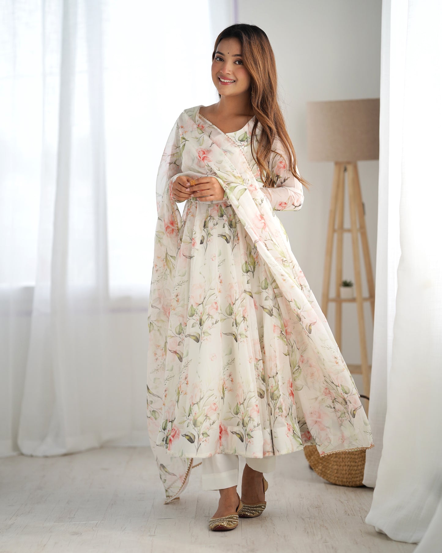White Soft Organza Silk Fabric Fully Flair Kali Pattern And Canvas Patta Anarkali Suit